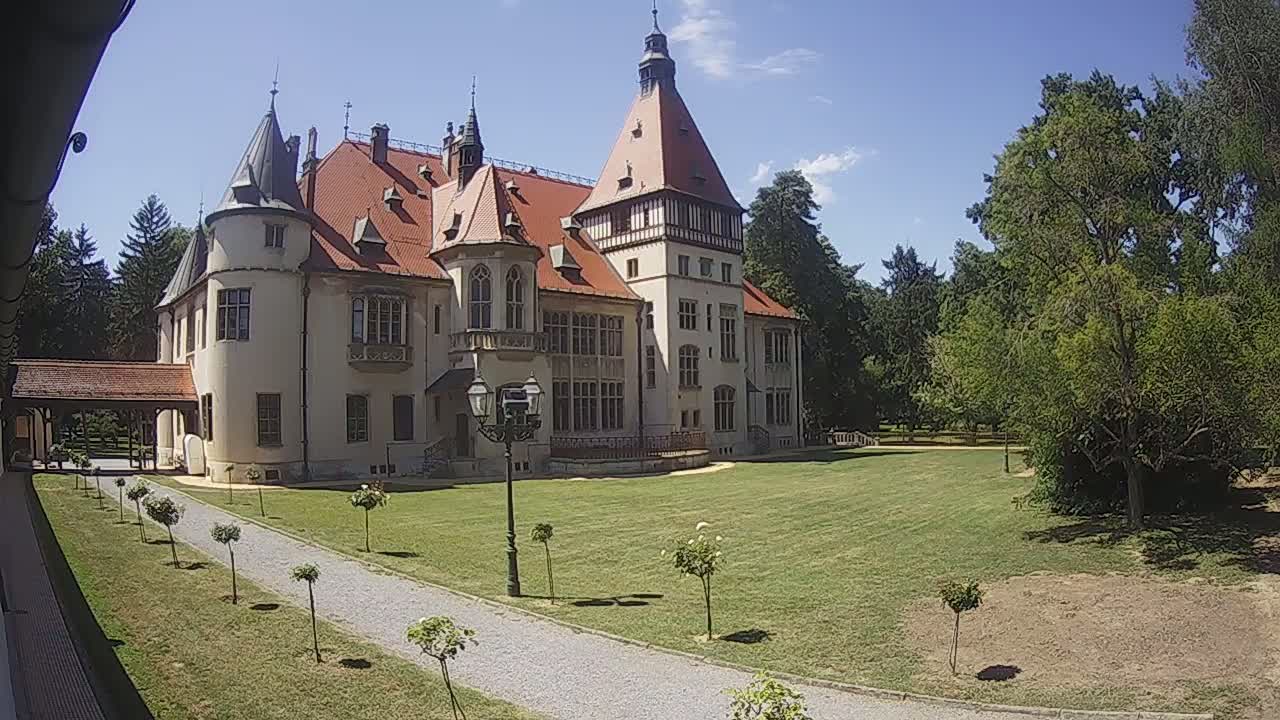 Donji Miholjac,  Dvorac Mailáth Chateau Live Cam - Donji Miholjac, Grad Donji Miholijac, Osijek-Baranja, Croatia