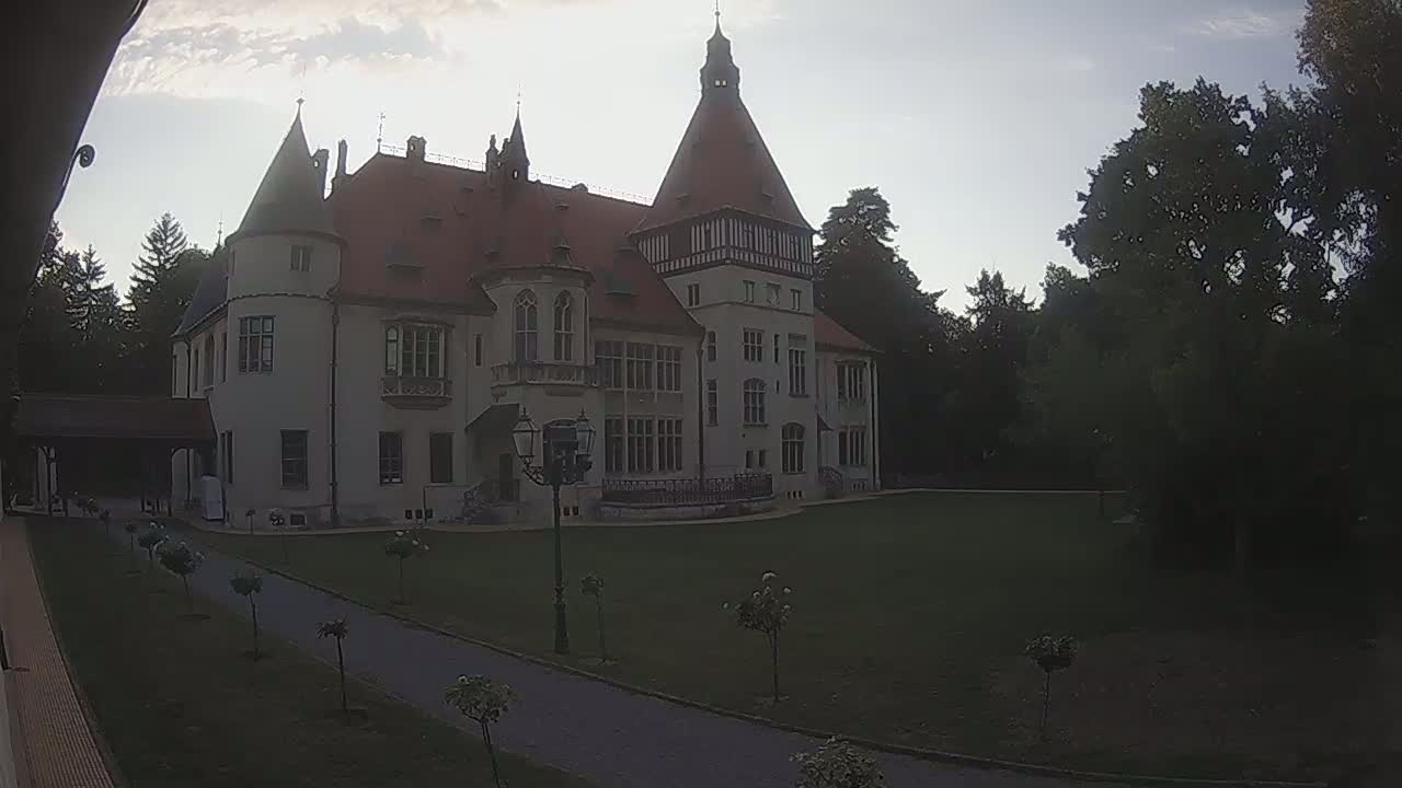 Donji Miholjac,  Dvorac Mailáth Chateau Live Cam - Donji Miholjac, Grad Donji Miholijac, Osijek-Baranja, Croatia