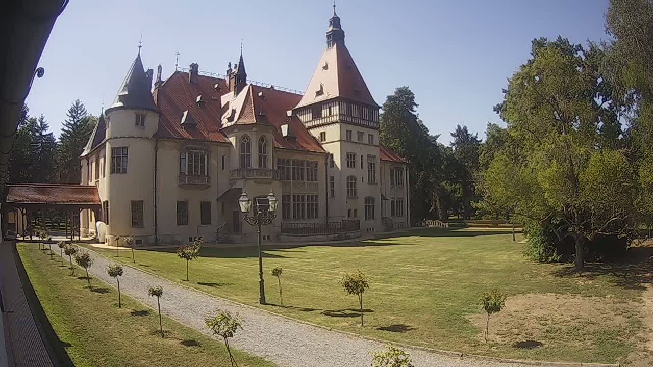 Donji Miholjac,  Dvorac Mailáth Chateau Live Cam - Donji Miholjac, Grad Donji Miholijac, Osijek-Baranja, Croatia