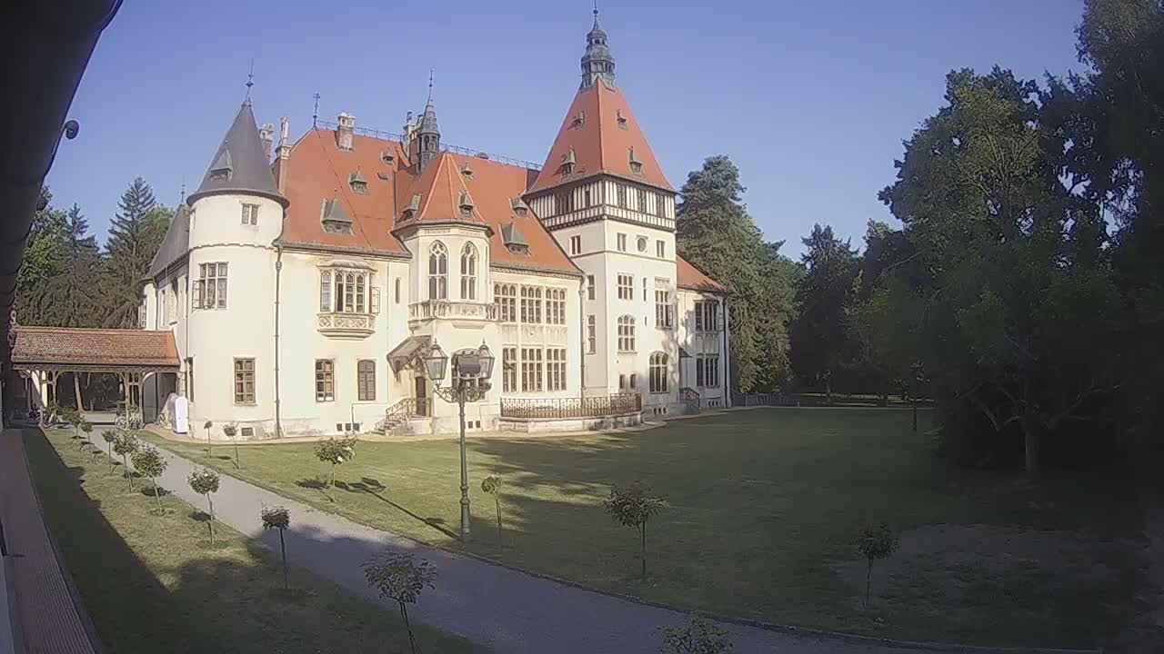 Donji Miholjac,  Dvorac Mailáth Chateau Live Cam - Donji Miholjac, Grad Donji Miholijac, Osijek-Baranja, Croatia