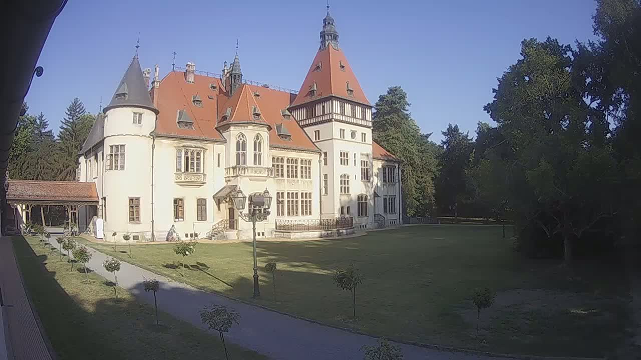 Donji Miholjac,  Dvorac Mailáth Chateau Live Cam - Donji Miholjac, Grad Donji Miholijac, Osijek-Baranja, Croatia