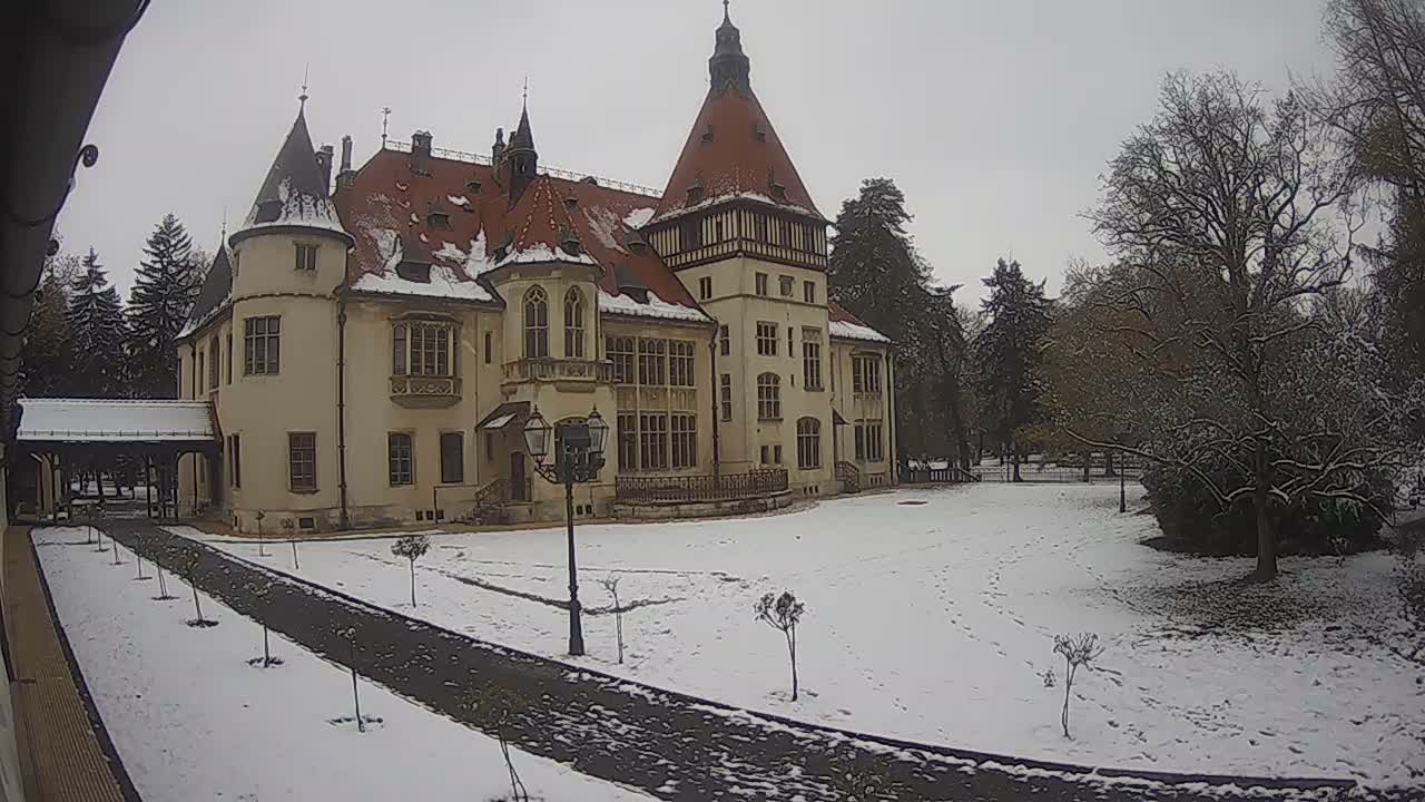 Donji Miholjac,  Dvorac Mailáth Chateau Live Cam - Donji Miholjac, Grad Donji Miholijac, Osijek-Baranja, Croatia