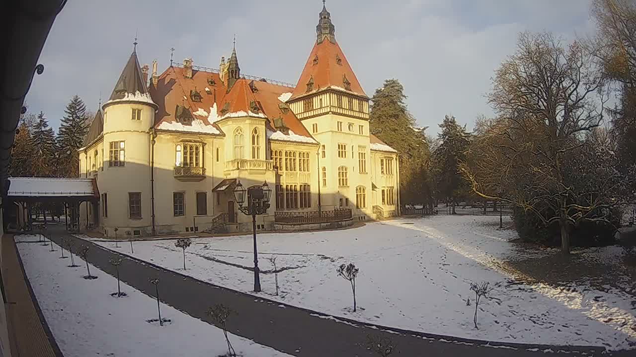Donji Miholjac,  Dvorac Mailáth Chateau Live Cam - Donji Miholjac, Grad Donji Miholijac, Osijek-Baranja, Croatia