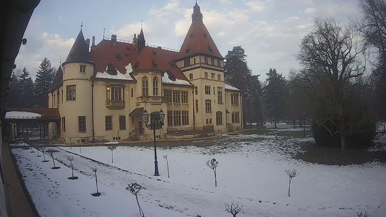 Donji Miholjac,  Dvorac Mailáth Chateau Live Cam - Donji Miholjac, Grad Donji Miholijac, Osijek-Baranja, Croatia