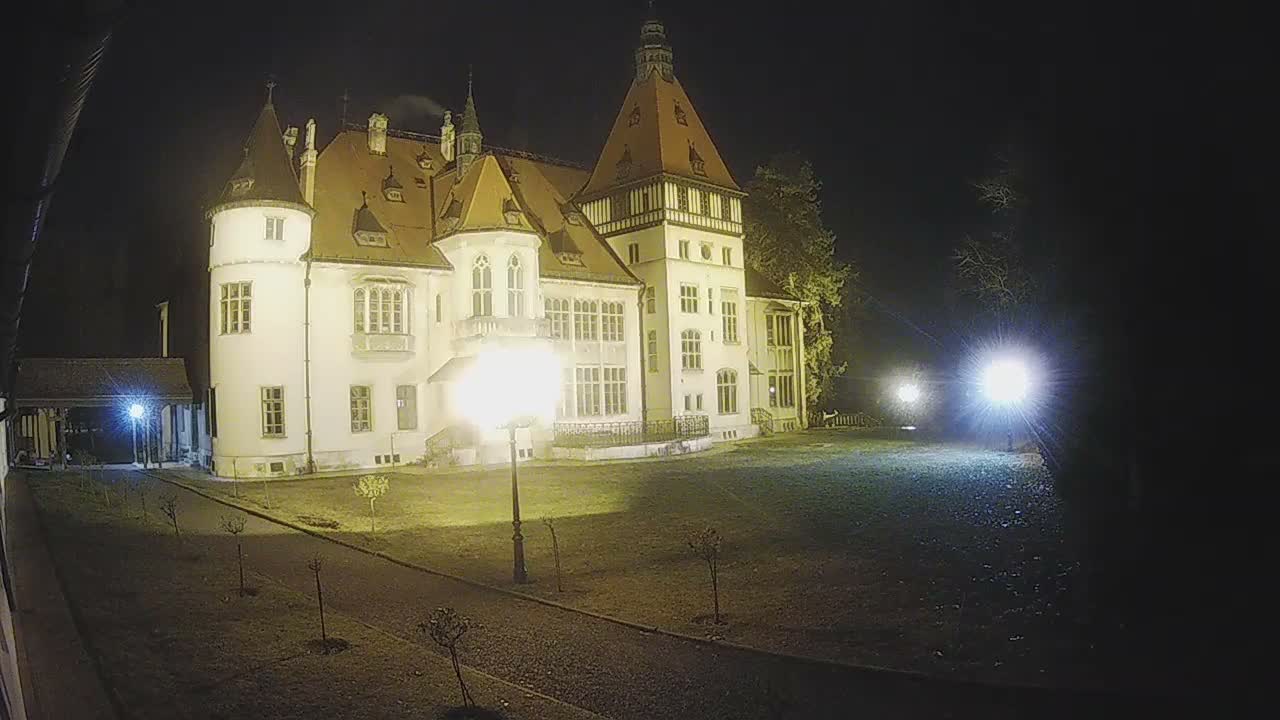 Donji Miholjac,  Dvorac Mailáth Chateau Live Cam - Donji Miholjac, Grad Donji Miholijac, Osijek-Baranja, Croatia