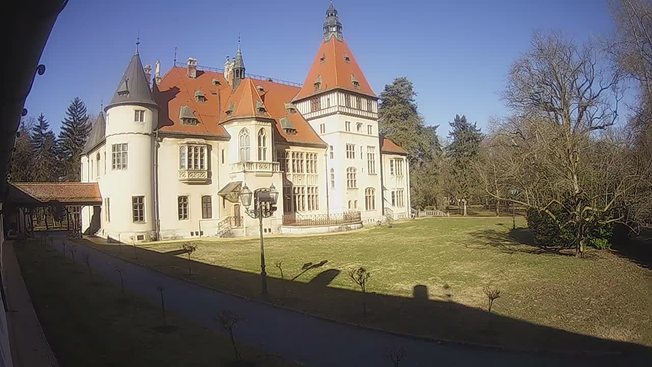 Donji Miholjac,  Dvorac Mailáth Chateau Live Cam - Donji Miholjac, Grad Donji Miholijac, Osijek-Baranja, Croatia
