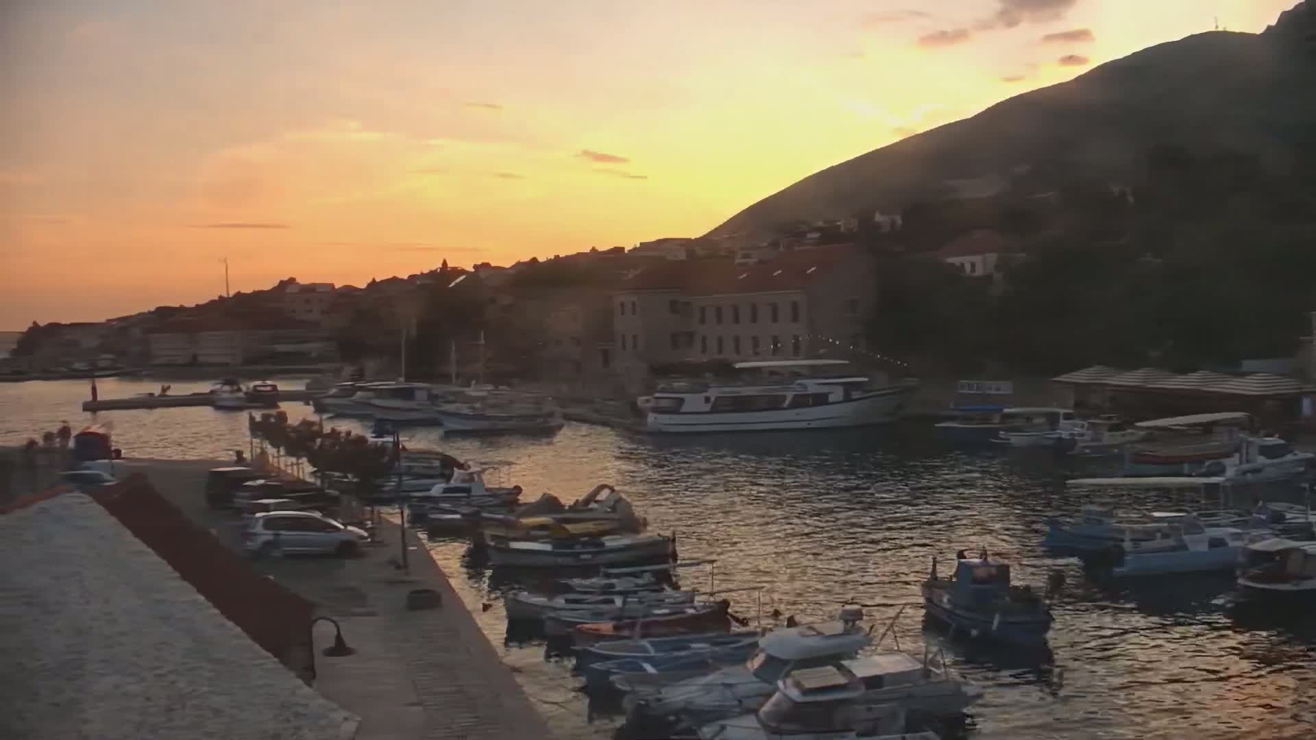 Otok  Brač Island, Bol Village & Adriatic Coast Live Cam - Bol, Brac Island, Split-Dalmatia, Croatia
