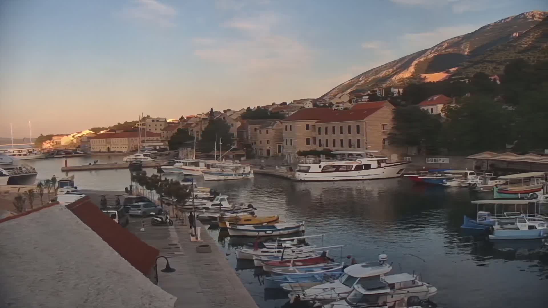 Otok  Brač Island, Bol Village & Adriatic Coast Live Cam - Bol, Brac Island, Split-Dalmatia, Croatia