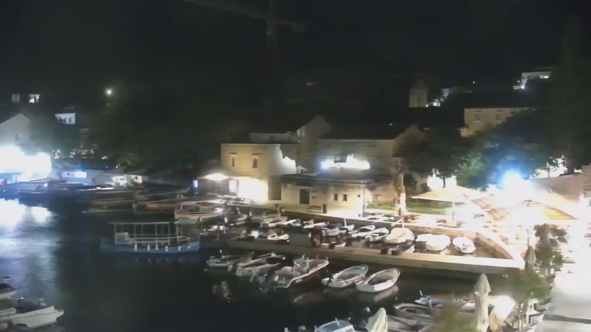 Otok  Brač Island, Bol Village & Adriatic Coast Live Cam - Bol, Brac Island, Split-Dalmatia, Croatia