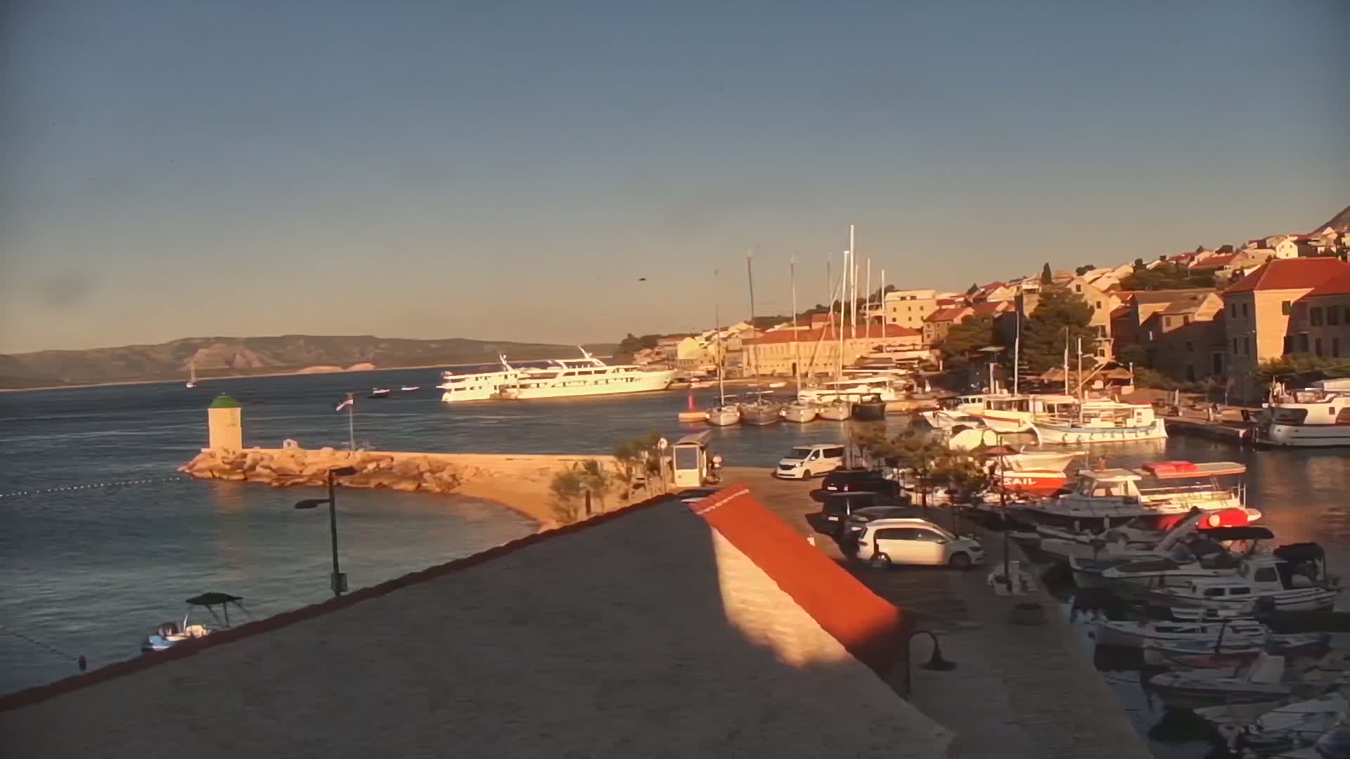 Otok  Brač Island, Bol Village & Adriatic Coast Live Cam - Bol, Brac Island, Split-Dalmatia, Croatia