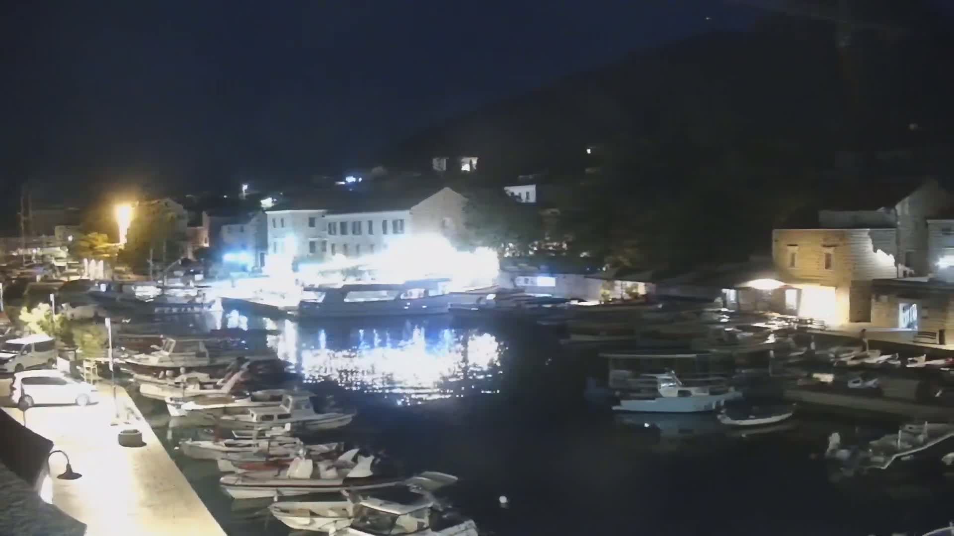 Otok  Brač Island, Bol Village & Adriatic Coast Live Cam - Bol, Brac Island, Split-Dalmatia, Croatia