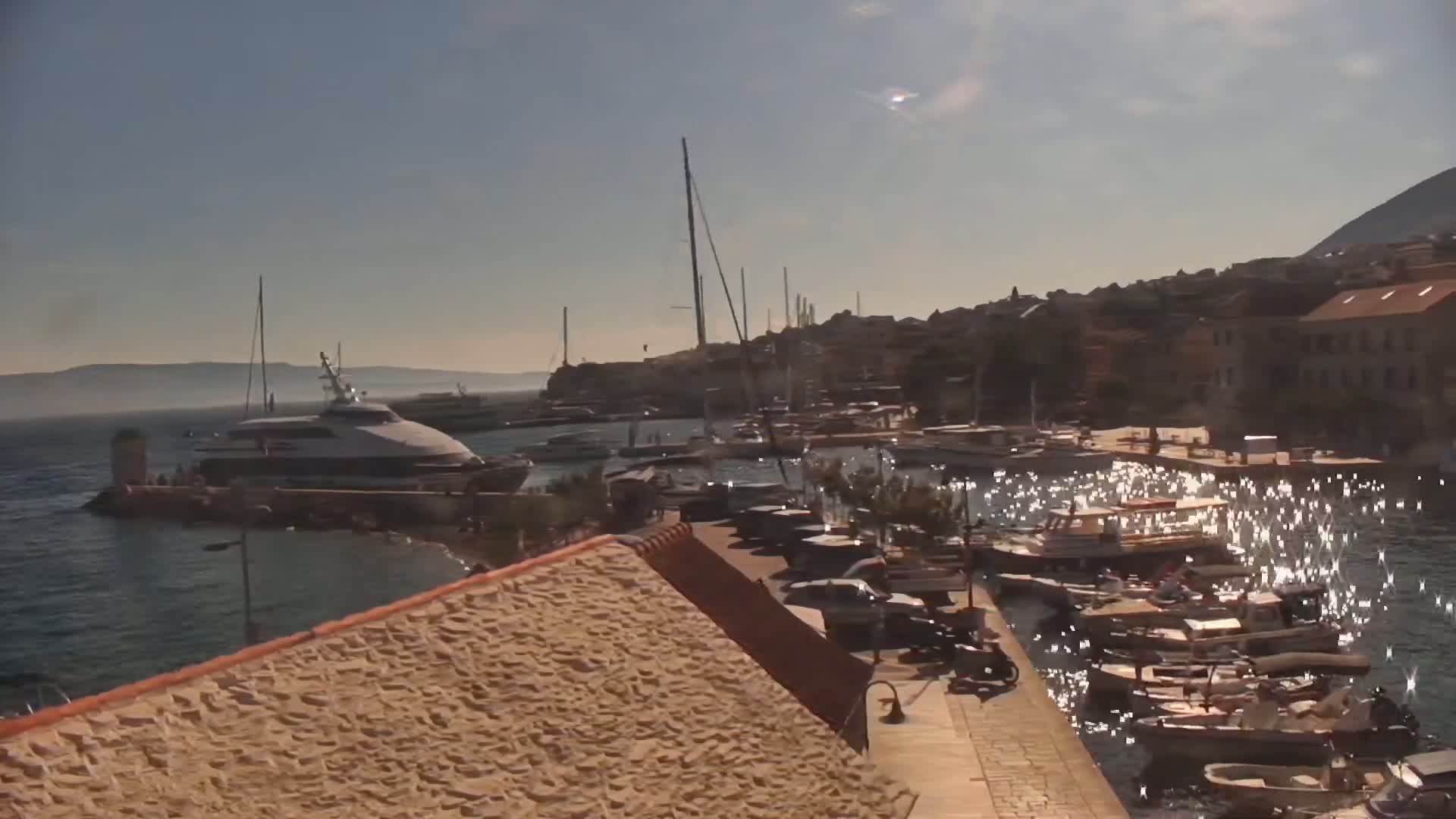 Otok  Brač Island, Bol Village & Adriatic Coast Live Cam - Bol, Brac Island, Split-Dalmatia, Croatia