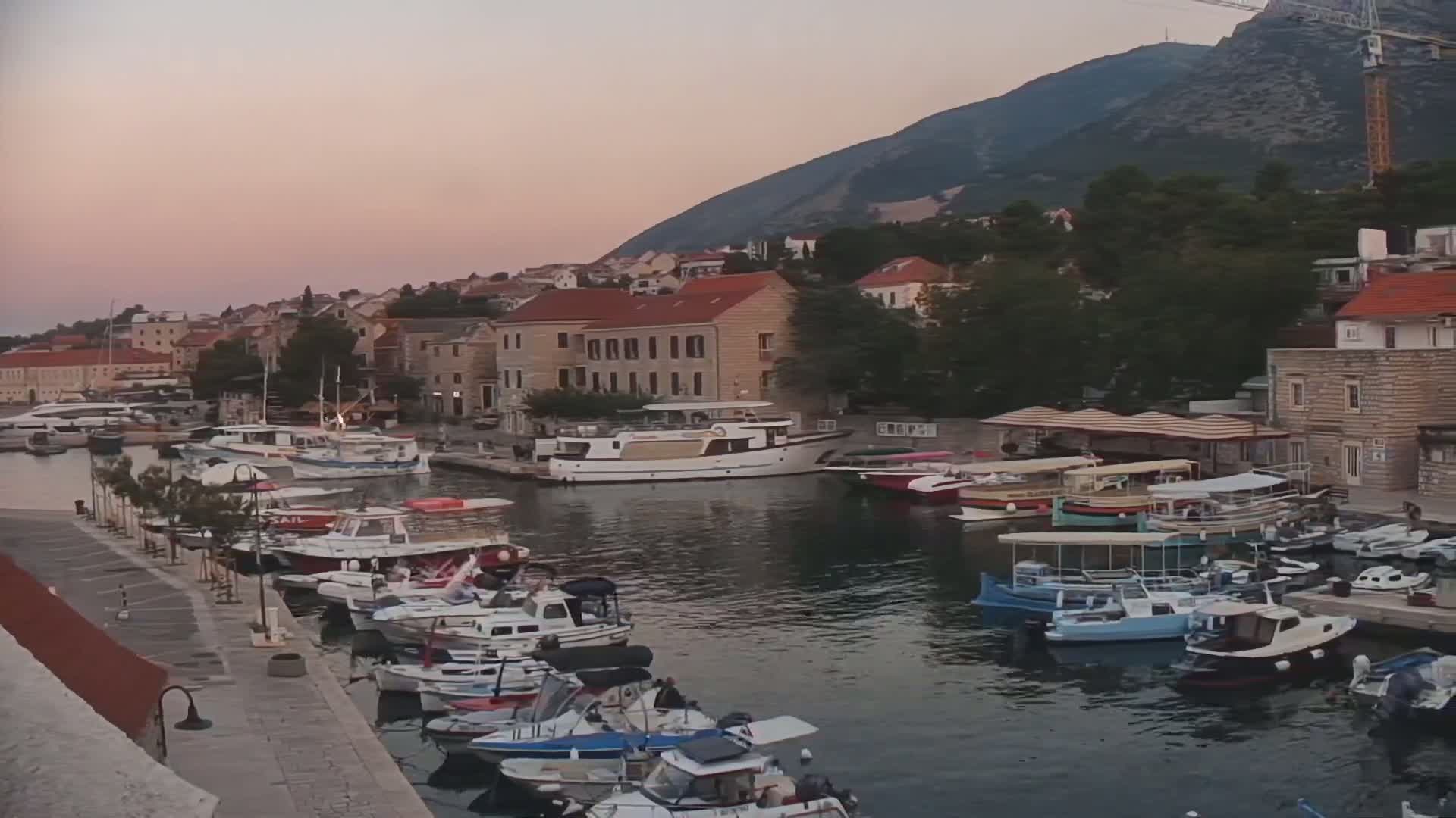 Otok  Brač Island, Bol Village & Adriatic Coast Live Cam - Bol, Brac Island, Split-Dalmatia, Croatia