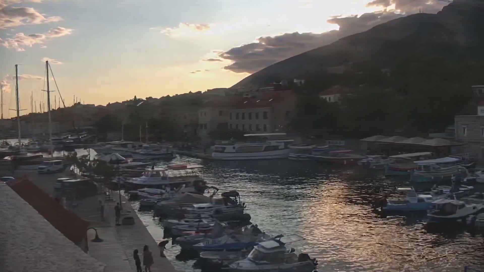 Otok  Brač Island, Bol Village & Adriatic Coast Live Cam - Bol, Brac Island, Split-Dalmatia, Croatia