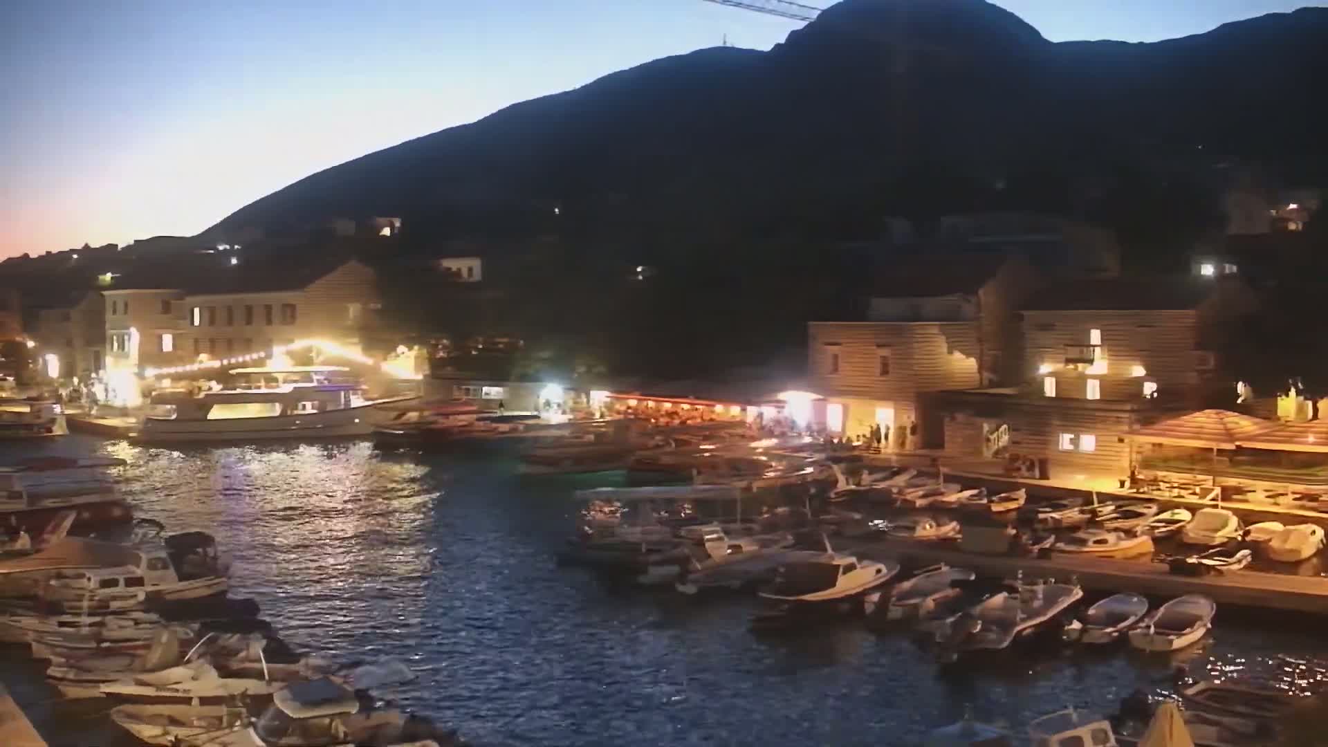 Otok  Brač Island, Bol Village & Adriatic Coast Live Cam - Bol, Brac Island, Split-Dalmatia, Croatia