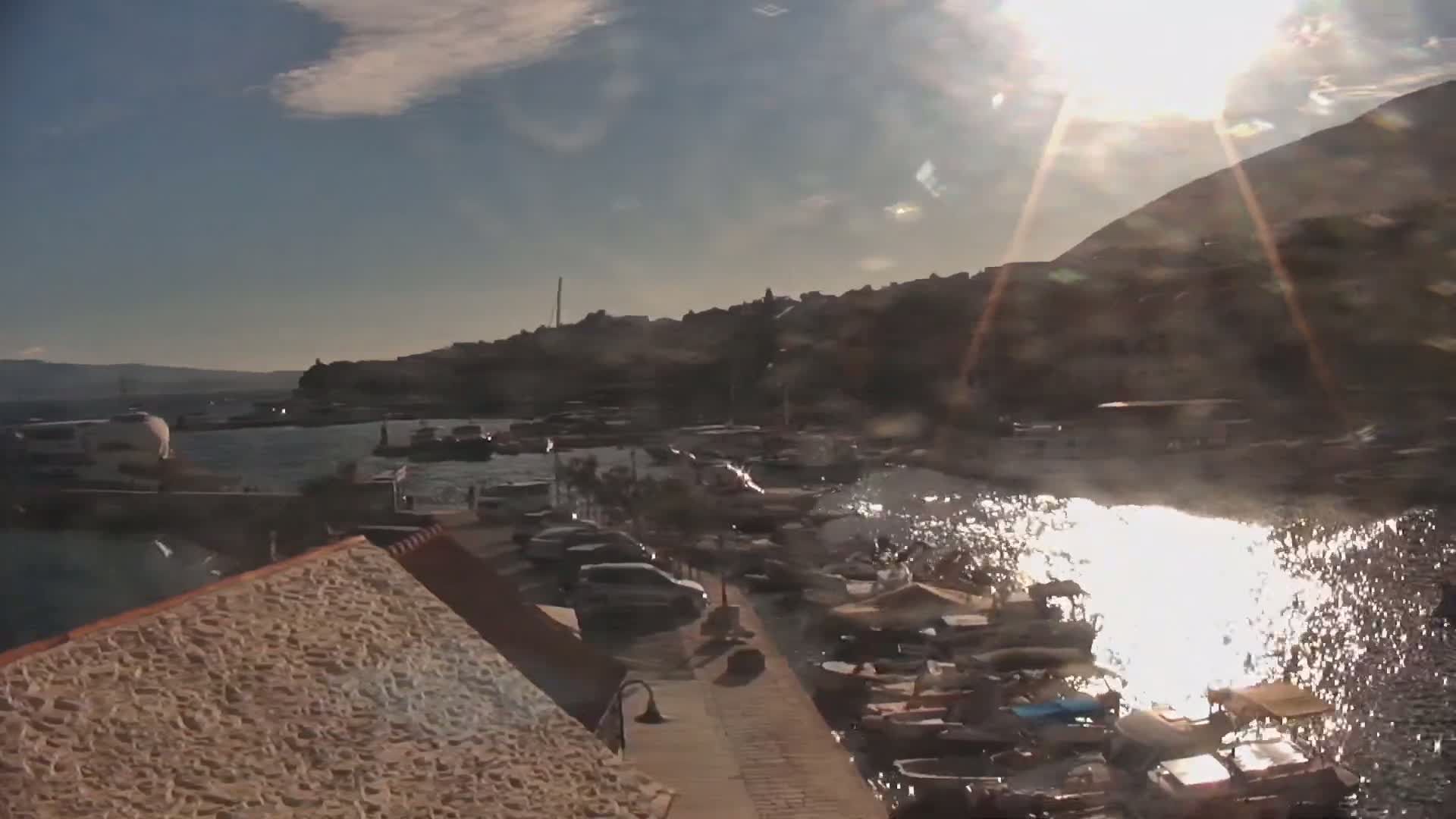 Otok  Brač Island, Bol Village & Adriatic Coast Live Cam - Bol, Brac Island, Split-Dalmatia, Croatia