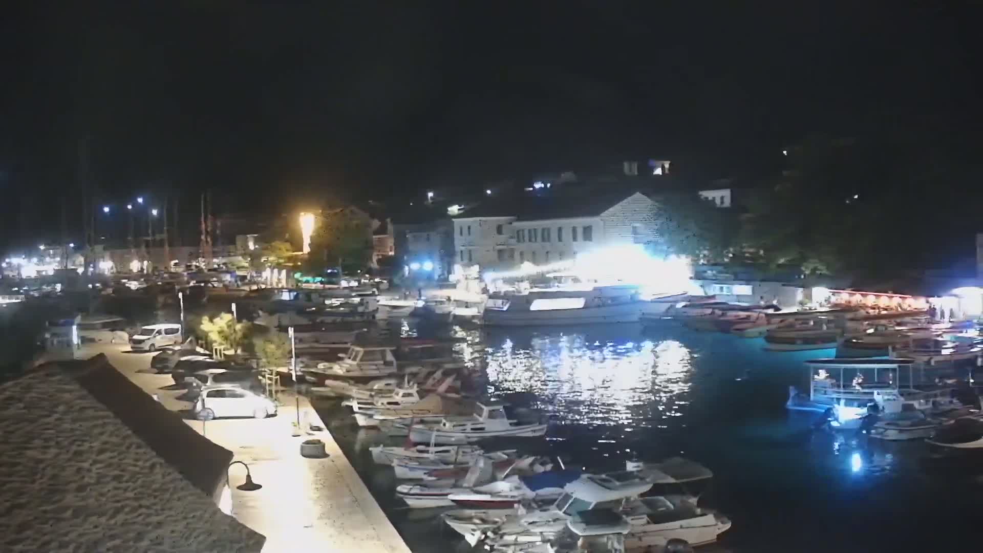 Otok  Brač Island, Bol Village & Adriatic Coast Live Cam - Bol, Brac Island, Split-Dalmatia, Croatia