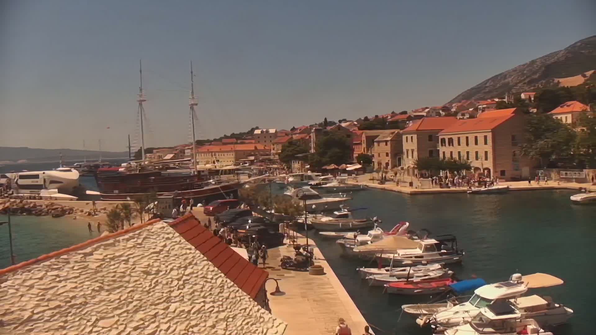 Otok  Brač Island, Bol Village & Adriatic Coast Live Cam - Bol, Brac Island, Split-Dalmatia, Croatia