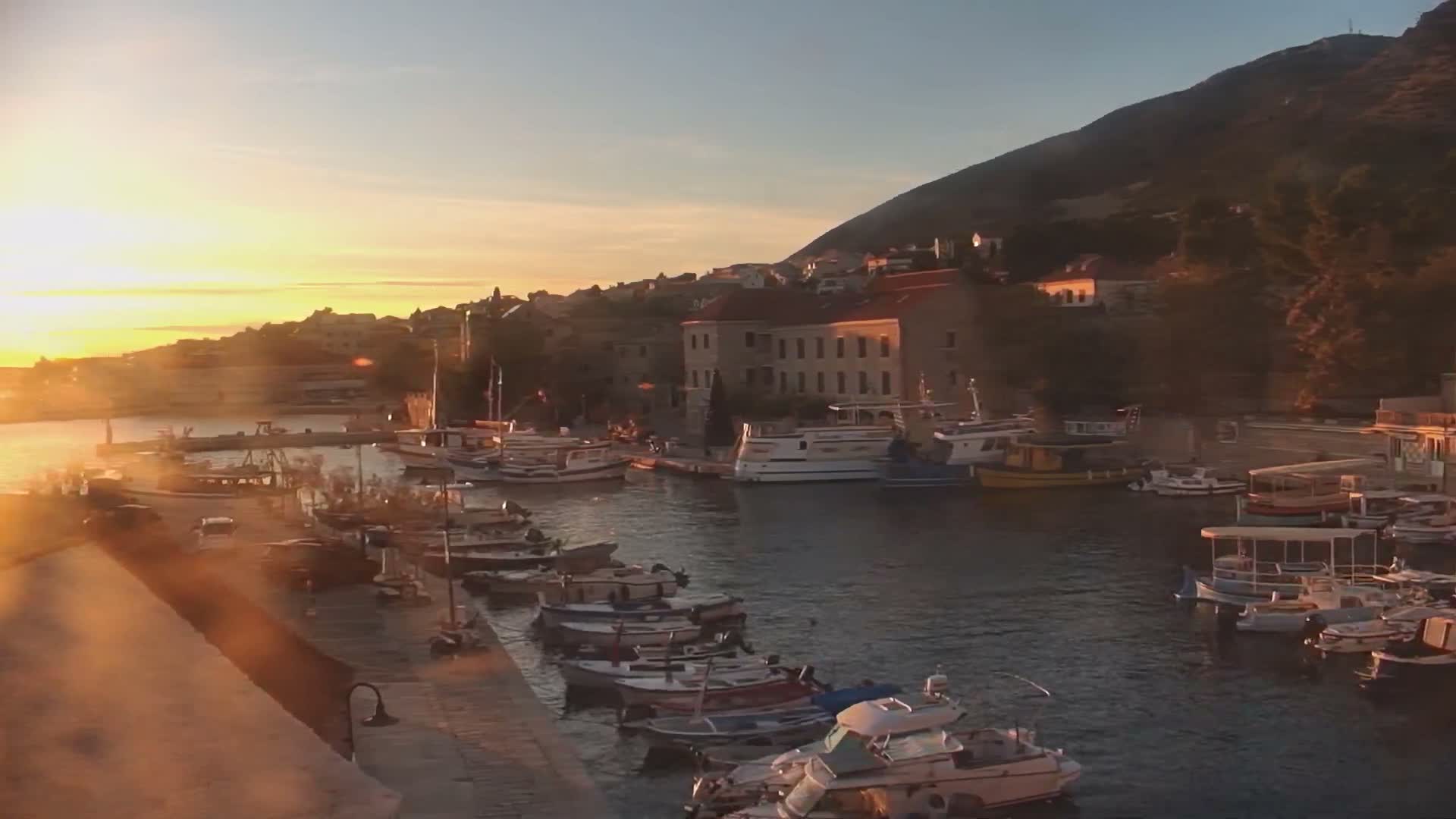 Otok  Brač Island, Bol Village & Adriatic Coast Live Cam - Bol, Brac Island, Split-Dalmatia, Croatia