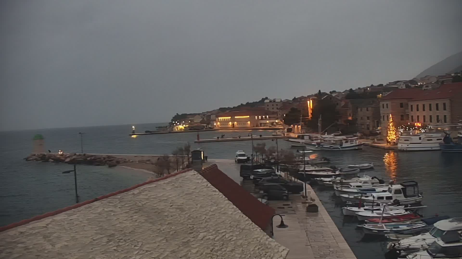 Otok  Brač Island, Bol Village & Adriatic Coast Live Cam - Bol, Brac Island, Split-Dalmatia, Croatia