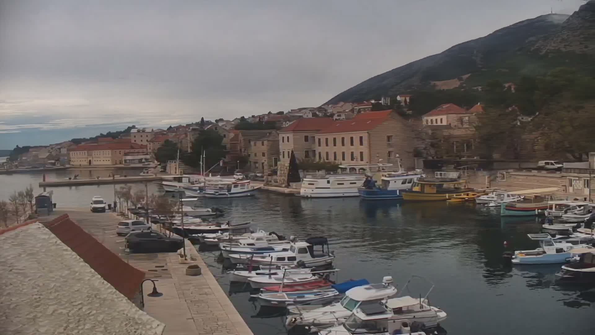 Otok  Brač Island, Bol Village & Adriatic Coast Live Cam - Bol, Brac Island, Split-Dalmatia, Croatia