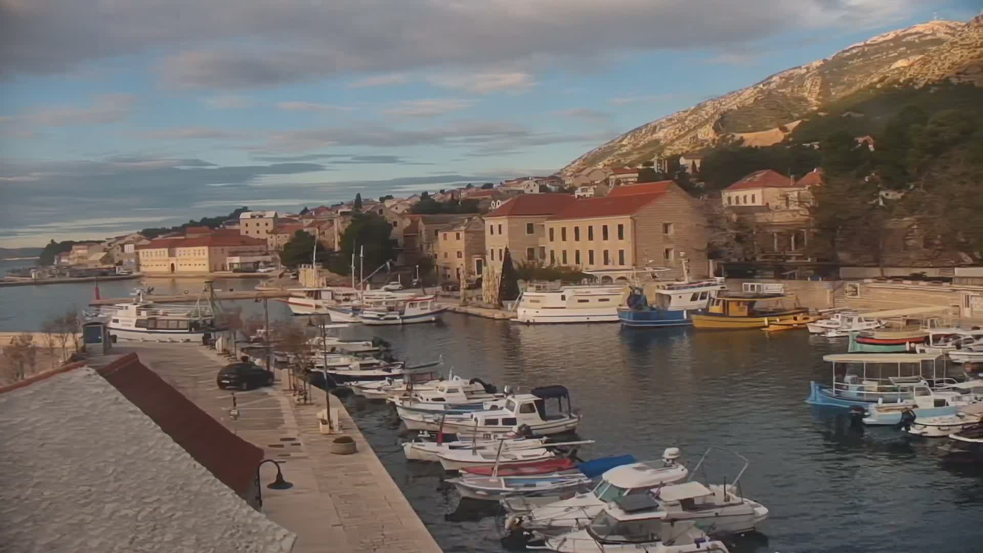 Otok  Brač Island, Bol Village & Adriatic Coast Live Cam - Bol, Brac Island, Split-Dalmatia, Croatia