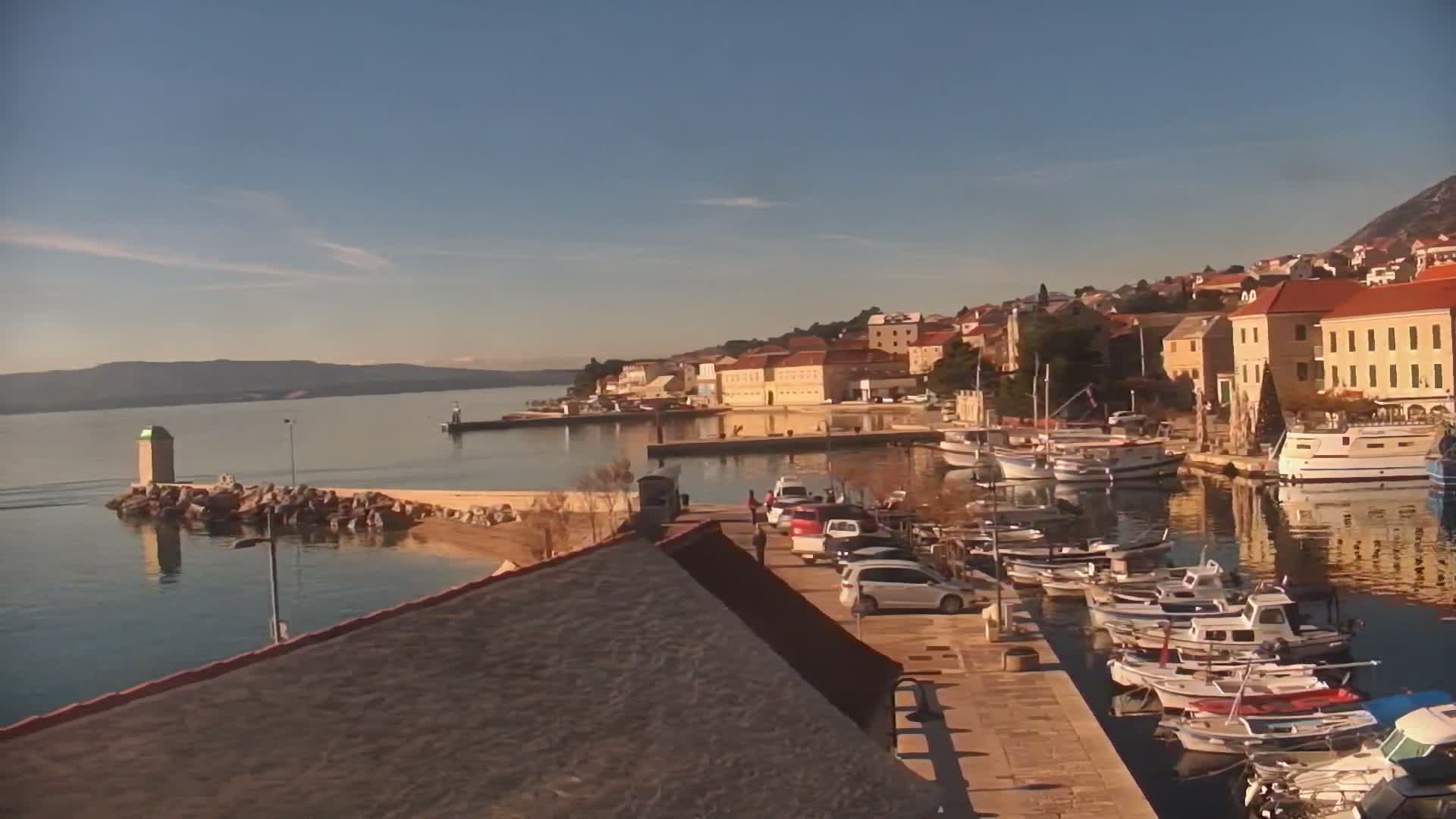 Otok  Brač Island, Bol Village & Adriatic Coast Live Cam - Bol, Brac Island, Split-Dalmatia, Croatia