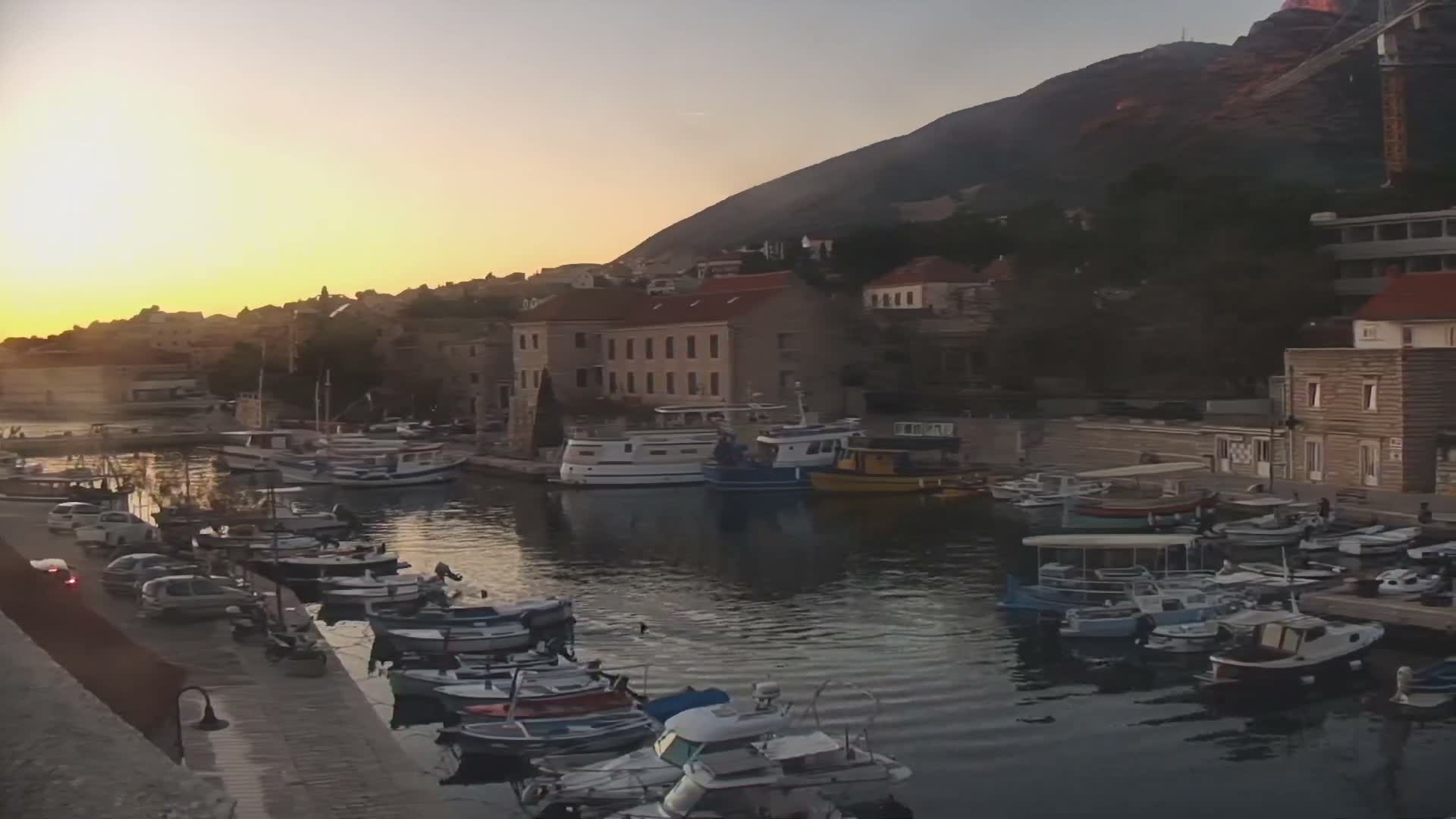 Otok  Brač Island, Bol Village & Adriatic Coast Live Cam - Bol, Brac Island, Split-Dalmatia, Croatia