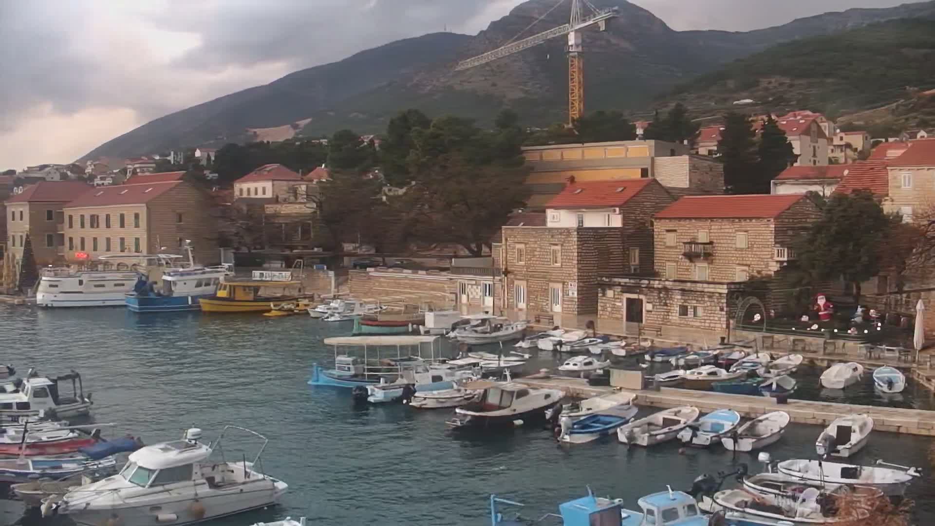Otok  Brač Island, Bol Village & Adriatic Coast Live Cam - Bol, Brac Island, Split-Dalmatia, Croatia