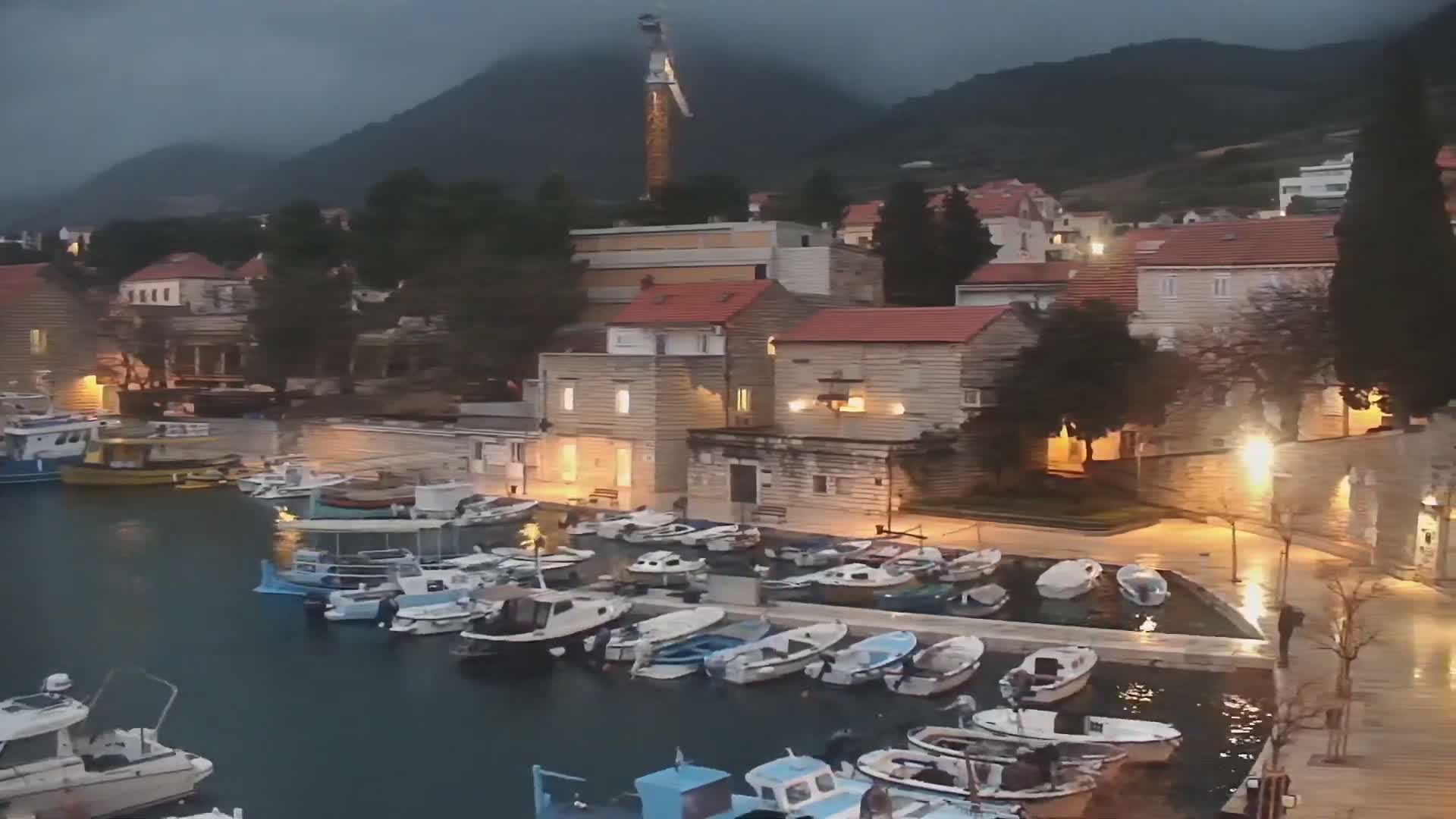 Otok  Brač Island, Bol Village & Adriatic Coast Live Cam - Bol, Brac Island, Split-Dalmatia, Croatia