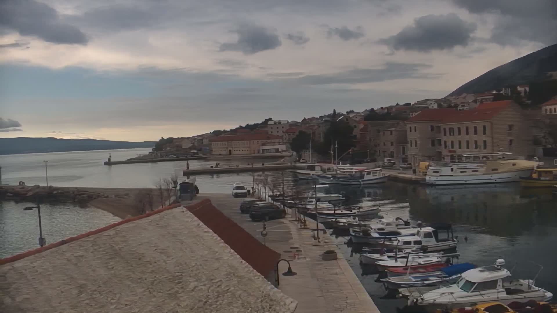 Otok  Brač Island, Bol Village & Adriatic Coast Live Cam - Bol, Brac Island, Split-Dalmatia, Croatia