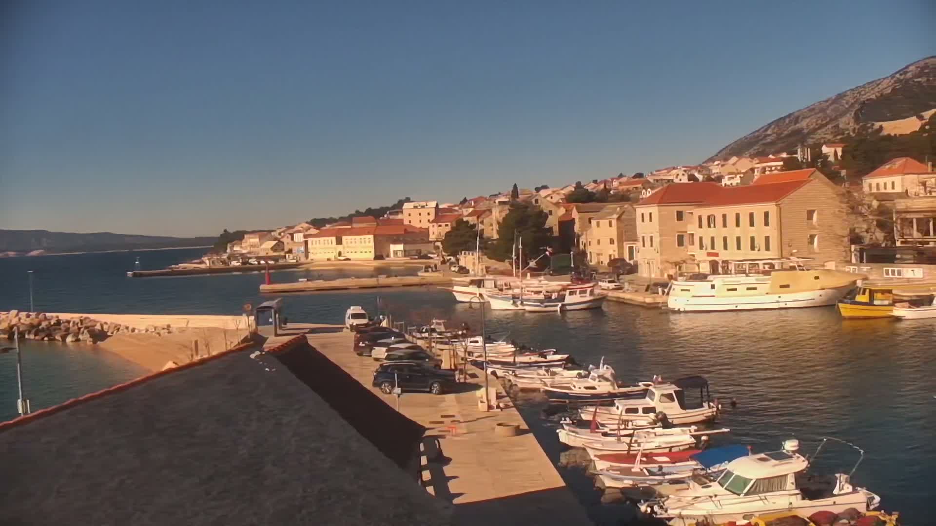 Otok  Brač Island, Bol Village & Adriatic Coast Live Cam - Bol, Brac Island, Split-Dalmatia, Croatia