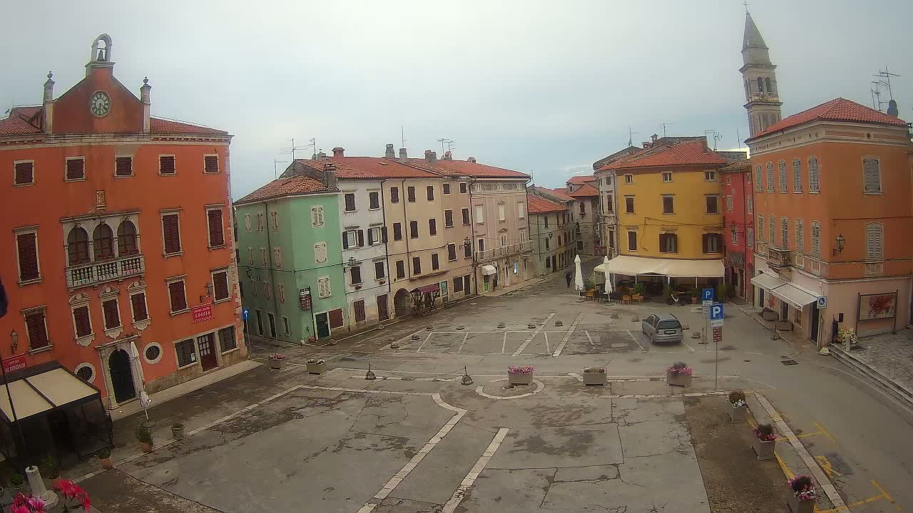Vodnjan Dignano, Narodni Trg (People's Square) Live Cam - Vodnjan, Istria, Croatia