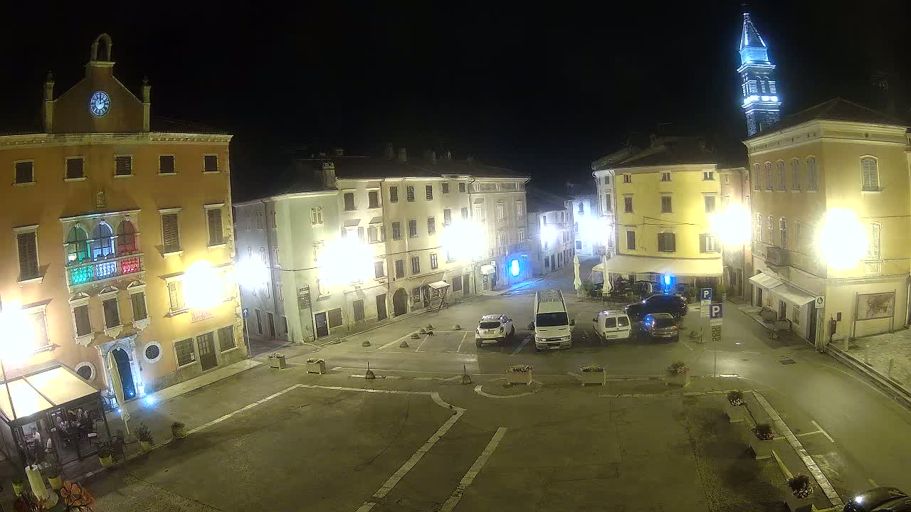 Vodnjan Dignano, Narodni Trg (People's Square) Live Cam - Vodnjan, Istria, Croatia