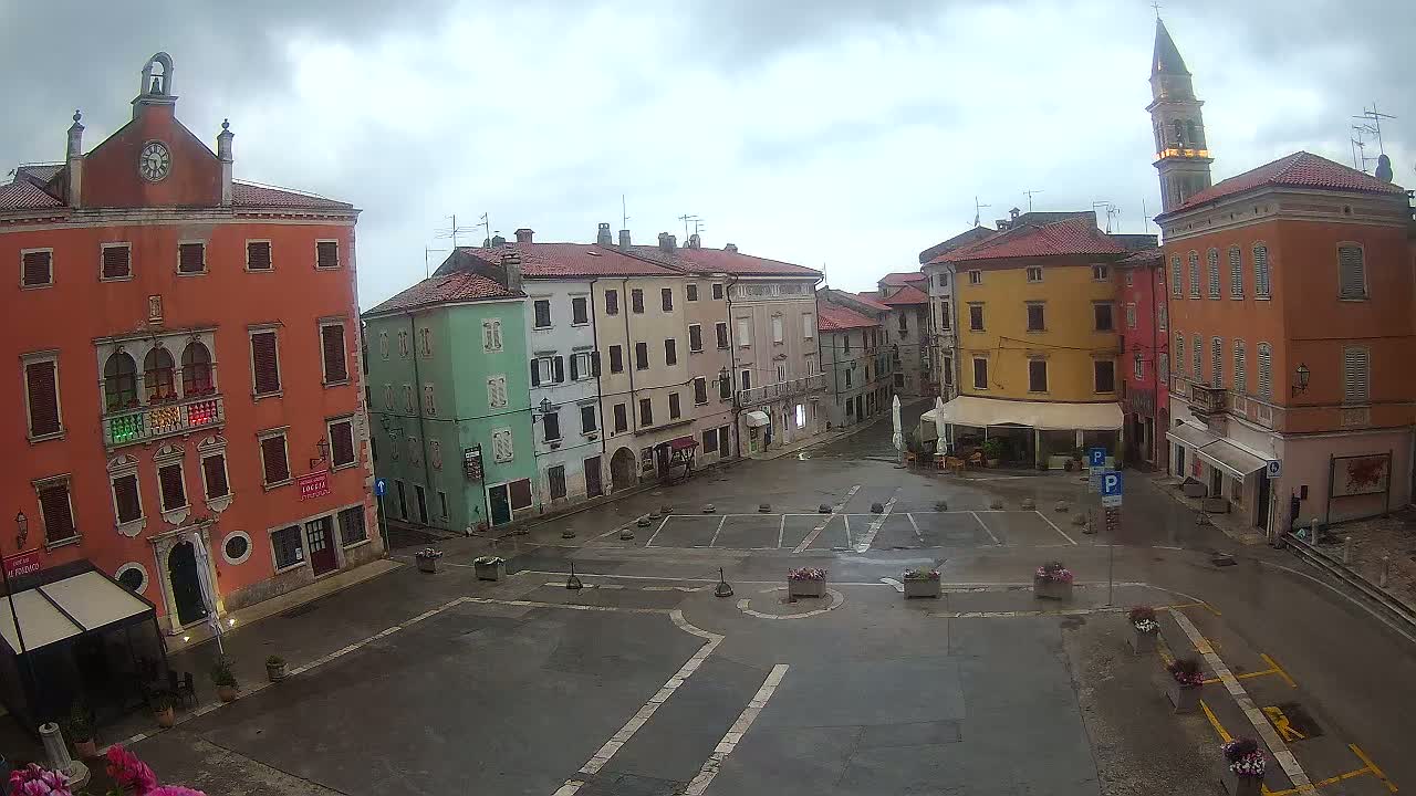 Vodnjan Dignano, Narodni Trg (People's Square) Live Cam - Vodnjan, Istria, Croatia