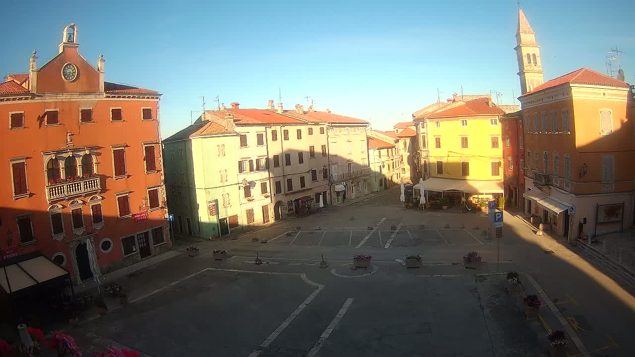 Vodnjan Dignano, Narodni Trg (People's Square) Live Cam - Vodnjan, Istria, Croatia