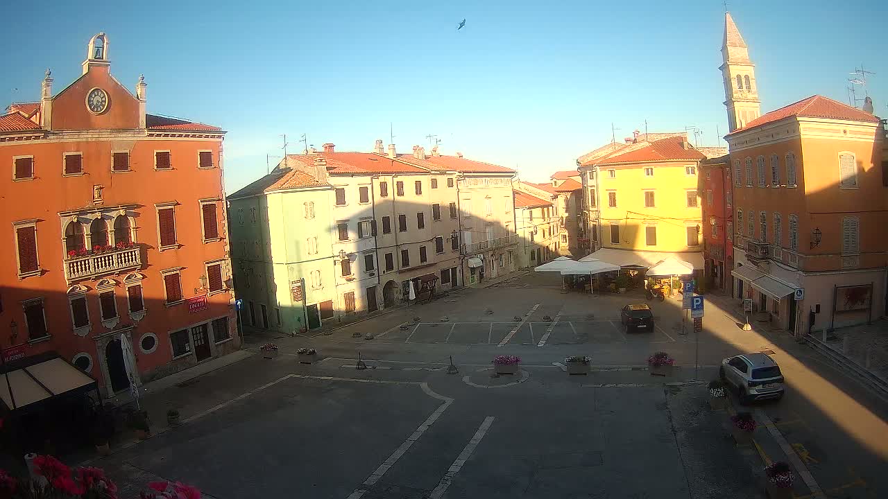 Vodnjan Dignano, Narodni Trg (People's Square) Live Cam - Vodnjan, Istria, Croatia