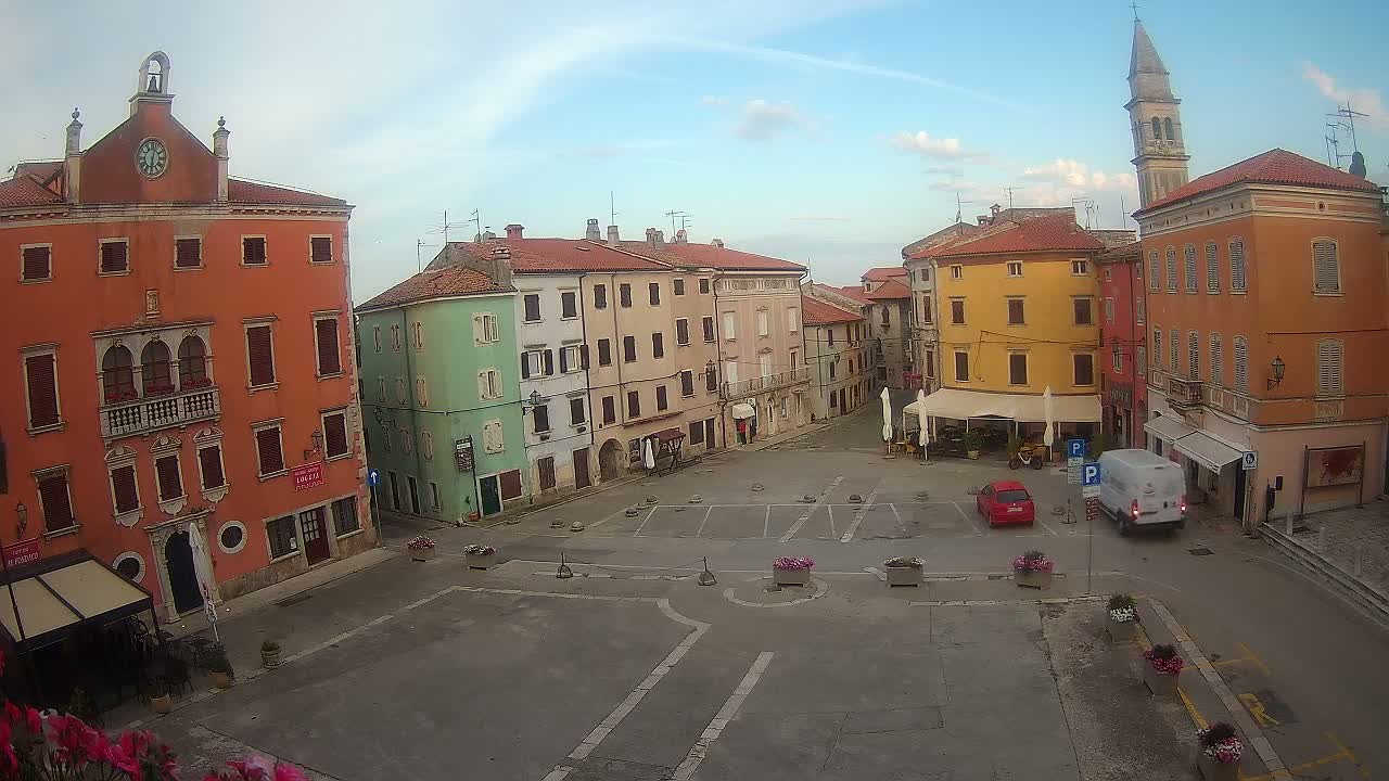 Vodnjan Dignano, Narodni Trg (People's Square) Live Cam - Vodnjan, Istria, Croatia