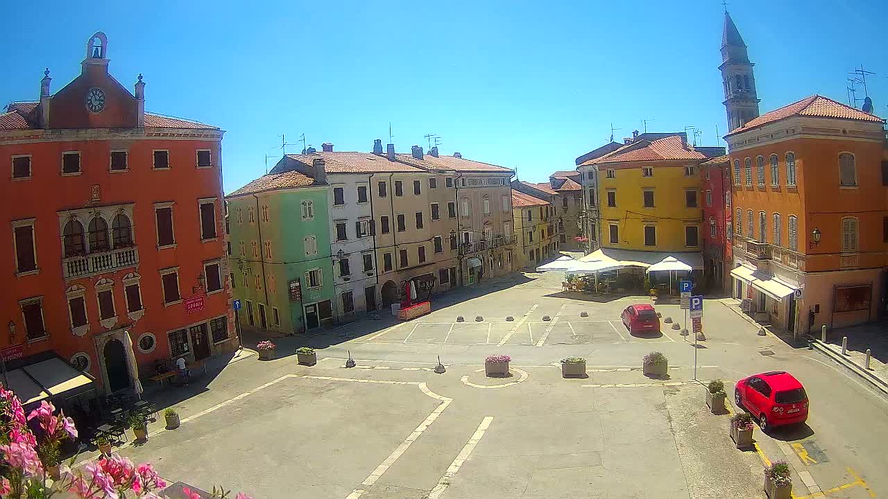 Vodnjan Dignano, Narodni Trg (People's Square) Live Cam - Vodnjan, Istria, Croatia