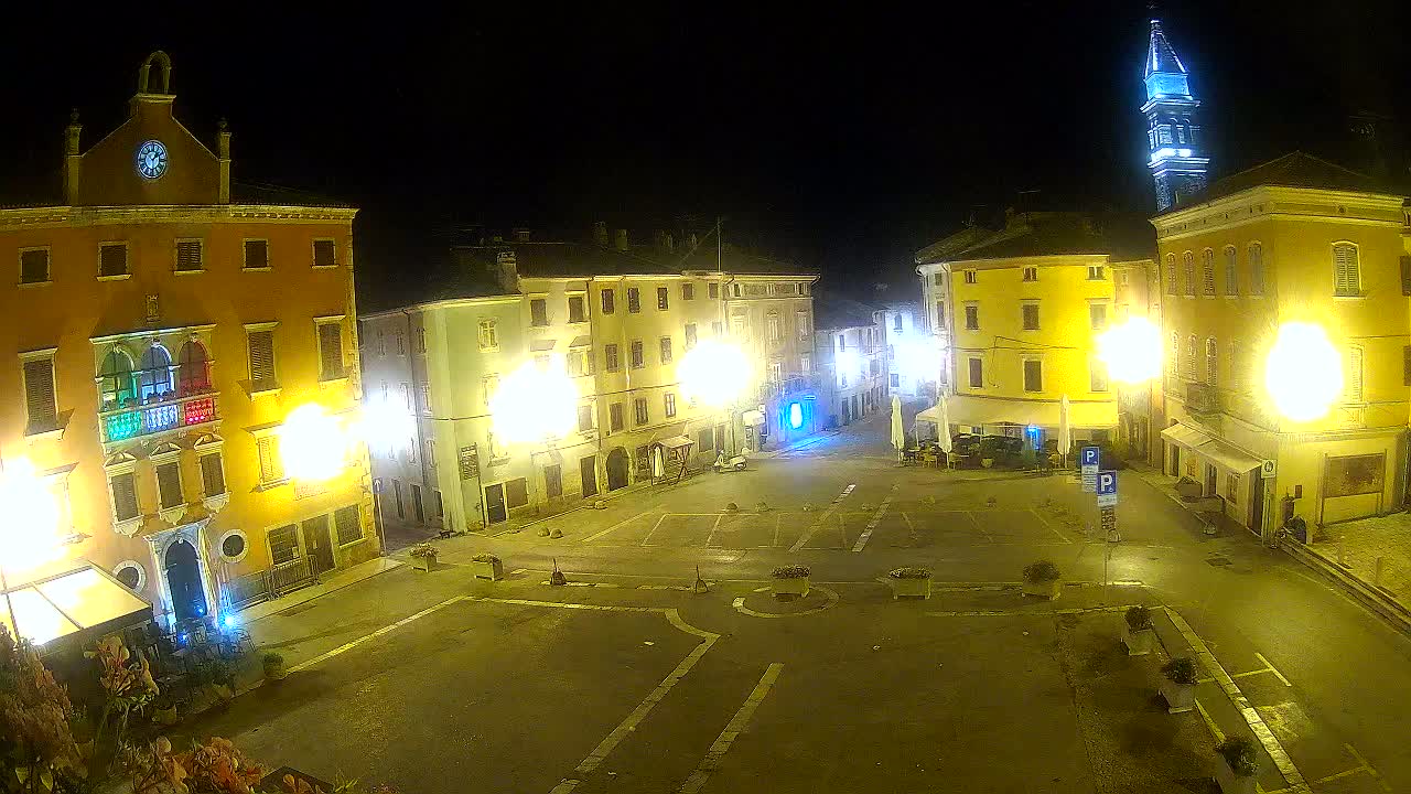 Vodnjan Dignano, Narodni Trg (People's Square) Live Cam - Vodnjan, Istria, Croatia