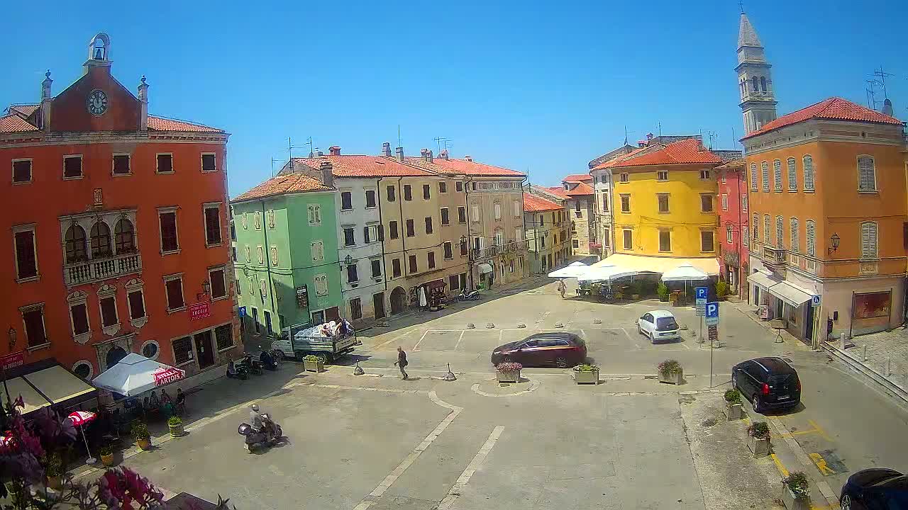 Vodnjan Dignano, Narodni Trg (People's Square) Live Cam - Vodnjan, Istria, Croatia