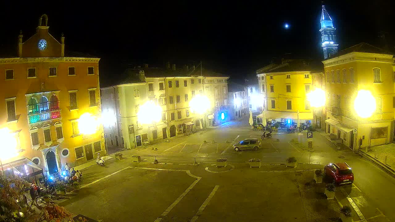Vodnjan Dignano, Narodni Trg (People's Square) Live Cam - Vodnjan, Istria, Croatia
