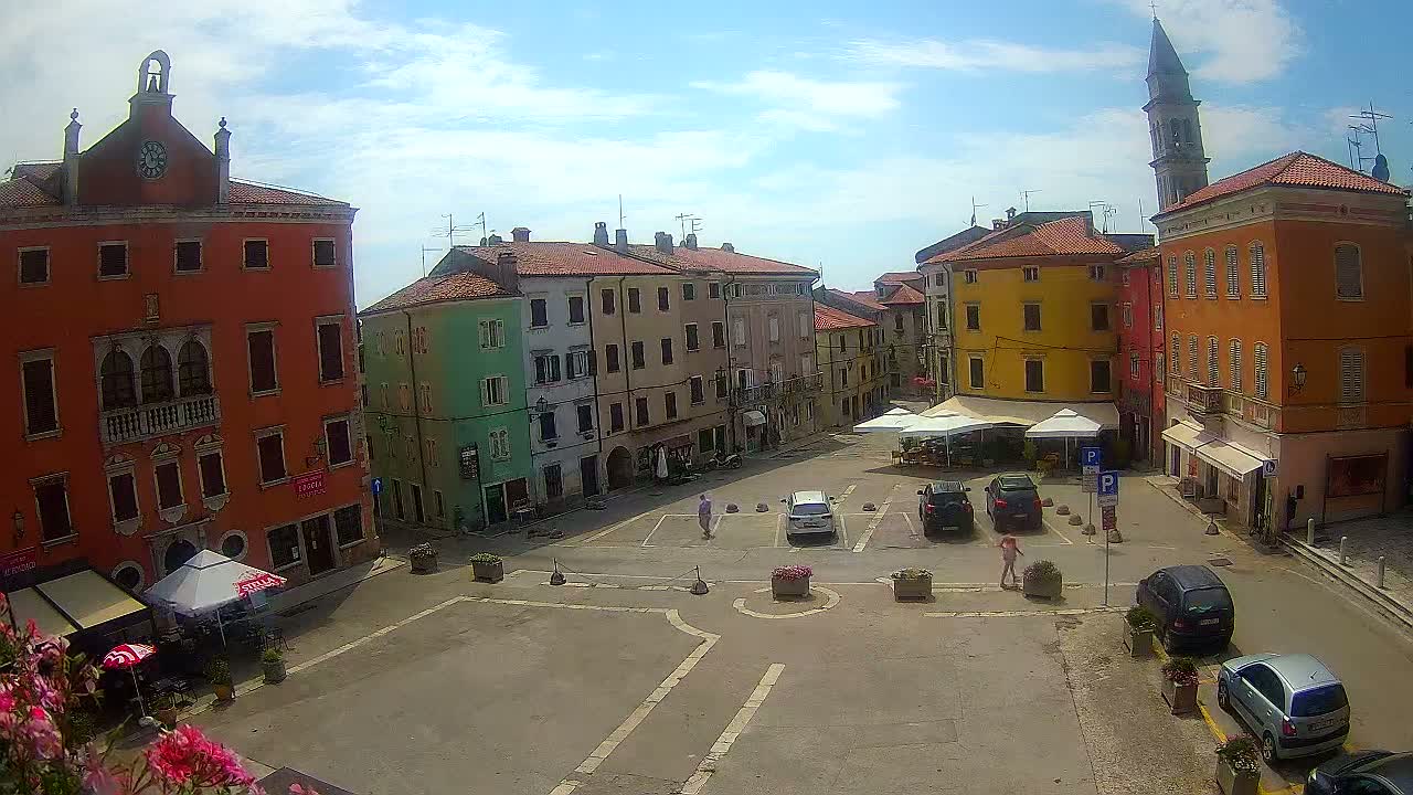 Vodnjan Dignano, Narodni Trg (People's Square) Live Cam - Vodnjan, Istria, Croatia