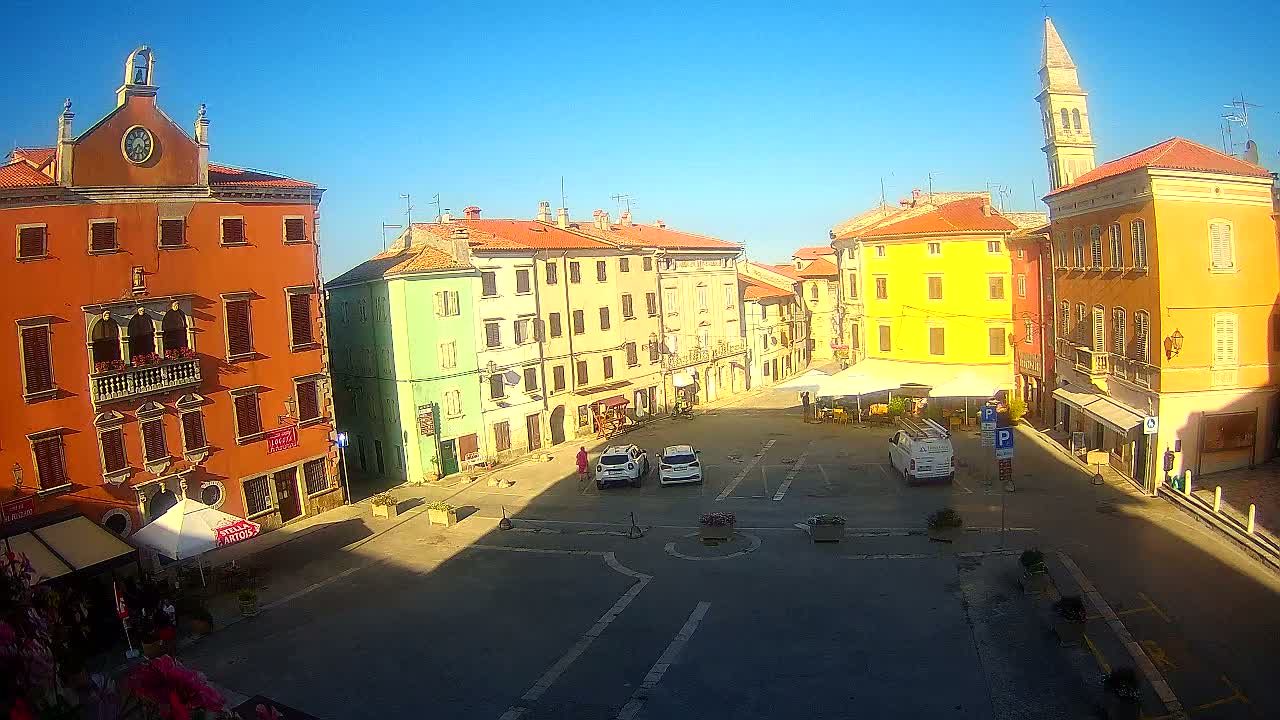 Vodnjan Dignano, Narodni Trg (People's Square) Live Cam - Vodnjan, Istria, Croatia