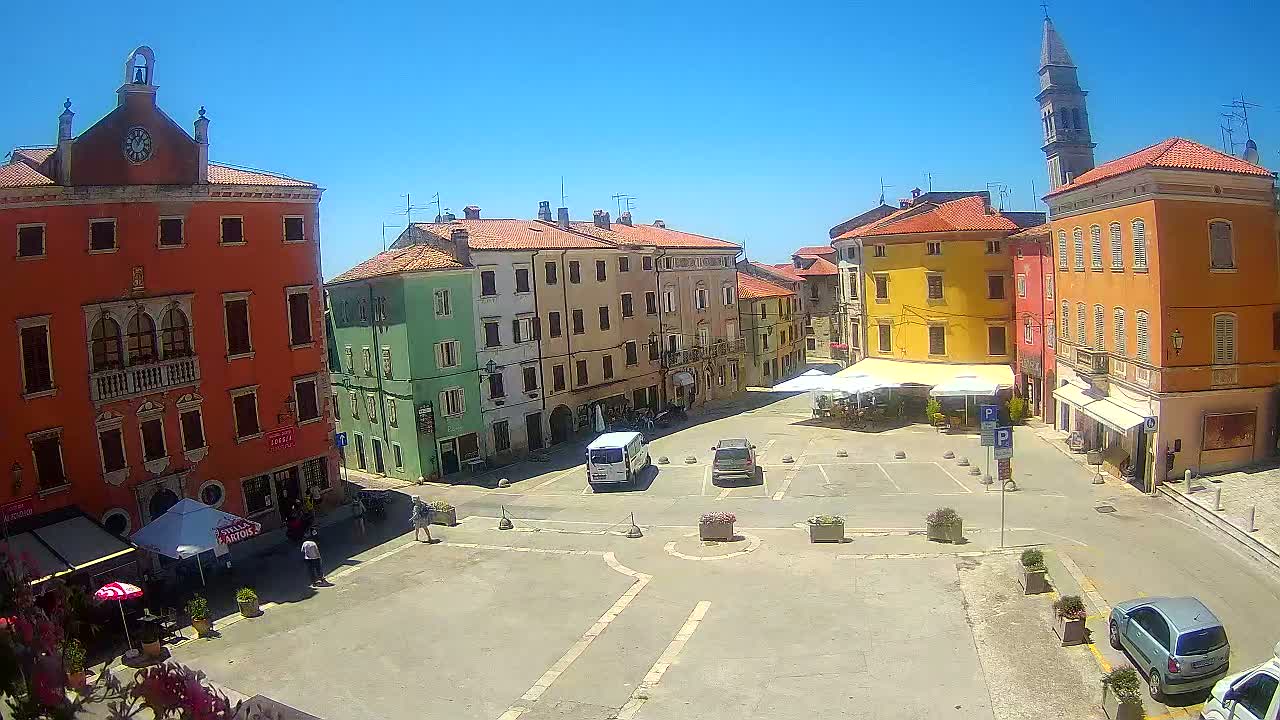 Vodnjan Dignano, Narodni Trg (People's Square) Live Cam - Vodnjan, Istria, Croatia