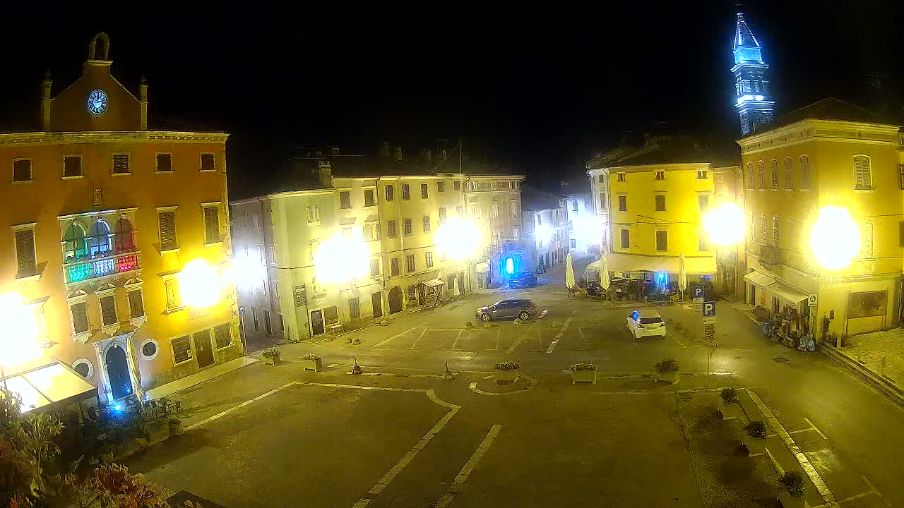 Vodnjan Dignano, Narodni Trg (People's Square) Live Cam - Vodnjan, Istria, Croatia