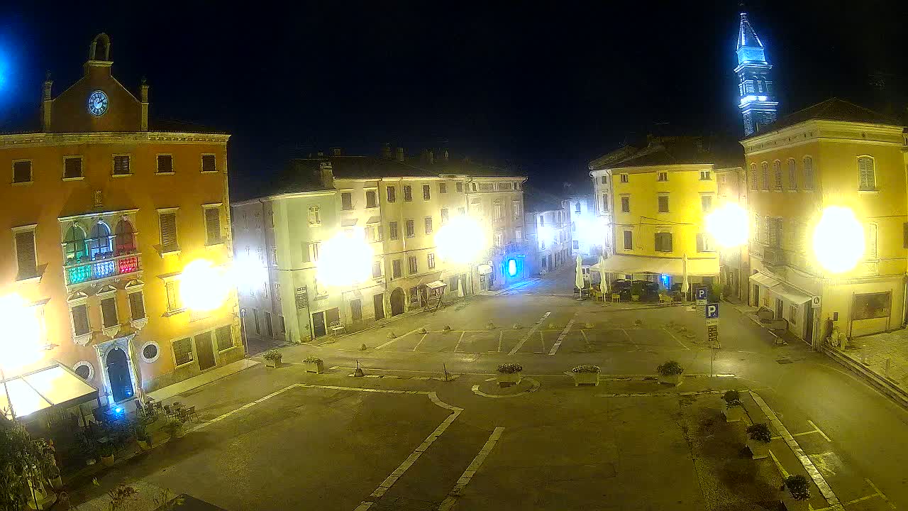 Vodnjan Dignano, Narodni Trg (People's Square) Live Cam - Vodnjan, Istria, Croatia