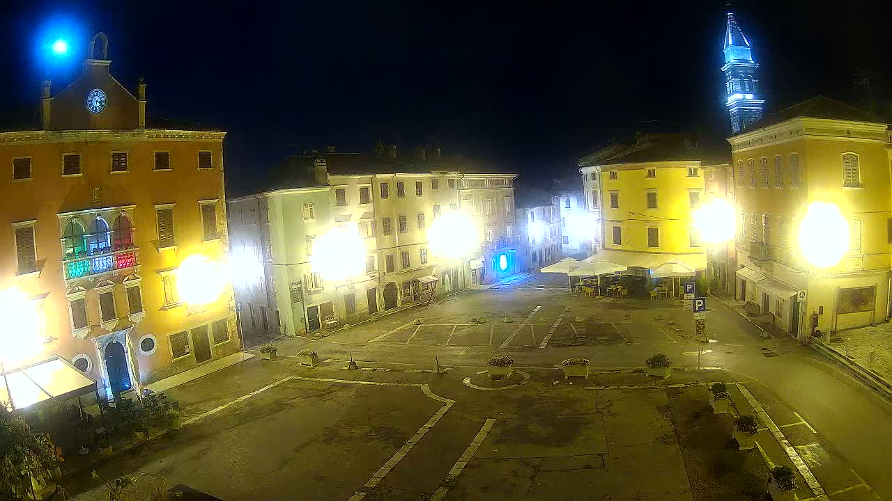 Vodnjan Dignano, Narodni Trg (People's Square) Live Cam - Vodnjan, Istria, Croatia
