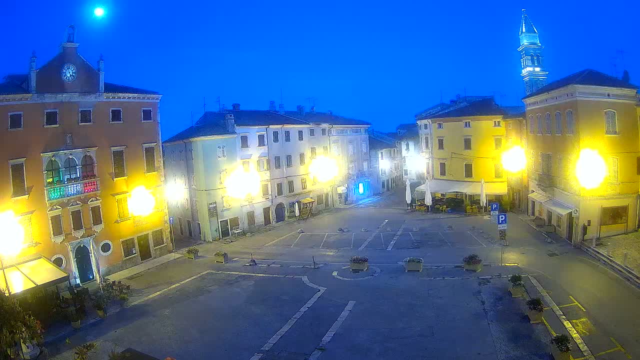 Vodnjan Dignano, Narodni Trg (People's Square) Live Cam - Vodnjan, Istria, Croatia