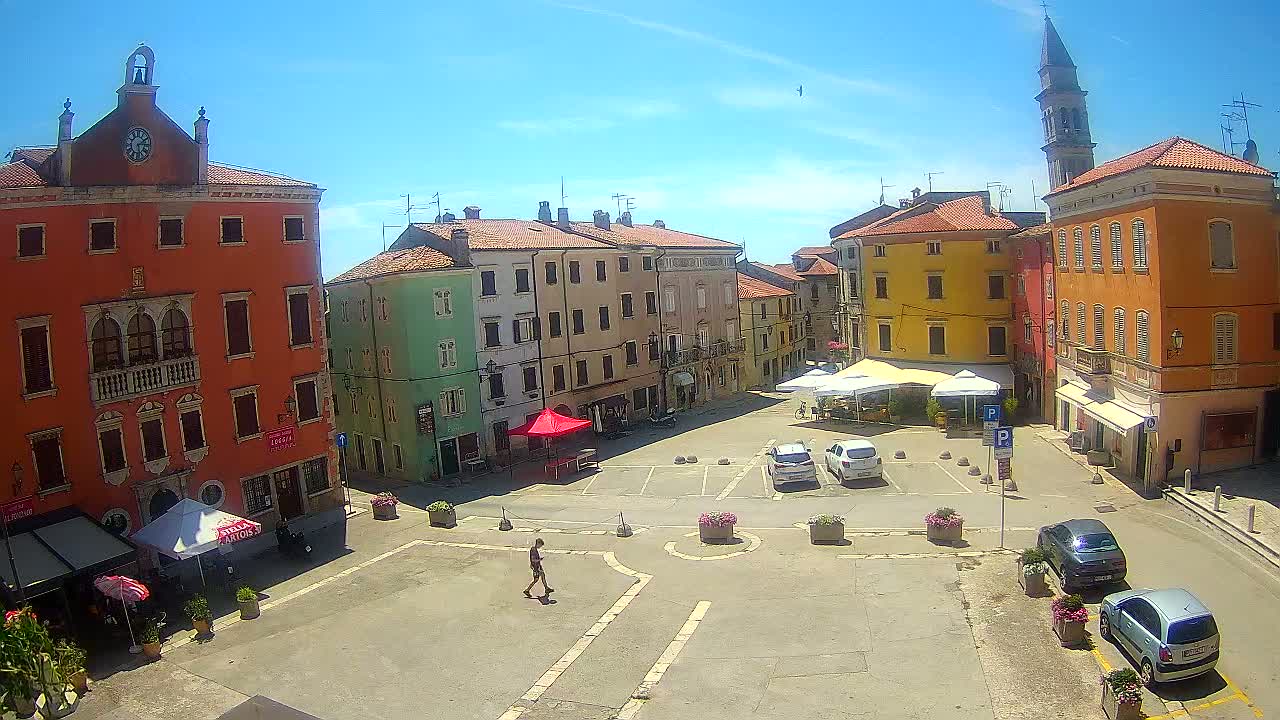 Vodnjan Dignano, Narodni Trg (People's Square) Live Cam - Vodnjan, Istria, Croatia